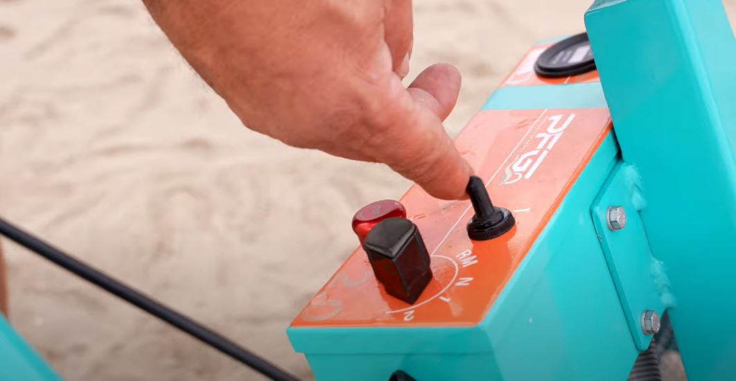 Electric Beach Cleaners, Robot Electric beach cleaner, beach cleaner electric