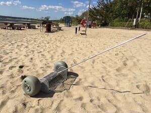 sand cleaning tool, beach cleaner,Sand cleaning tool, beach cleaning tool, beach cleaning equipment, beach cleaners, Volleyball Sand,  Volleyball Court Cleaner, Volleyball sand device, sand cleaning manual tool